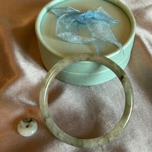 Jadeite Jade Bangle